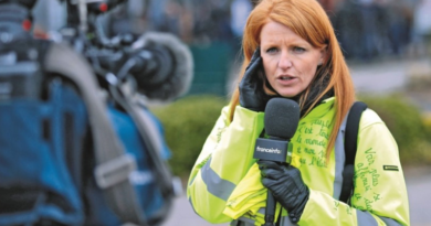 Liste Gilet Jaune aux européennes : une arnaque ! Liste Gilet Jaune aux européennes : une arnaque !